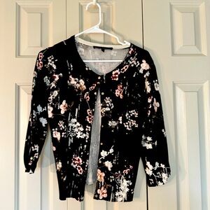 White House Black Market 3/4 sleeve cardigan